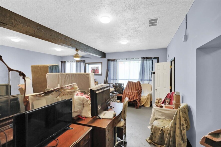 More Photos Of 318 State St, Pottstown Freestanding For Sale