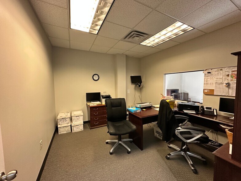 More Photos Of 1385 Weber Industrial Dr, Cumming Distribution For Lease