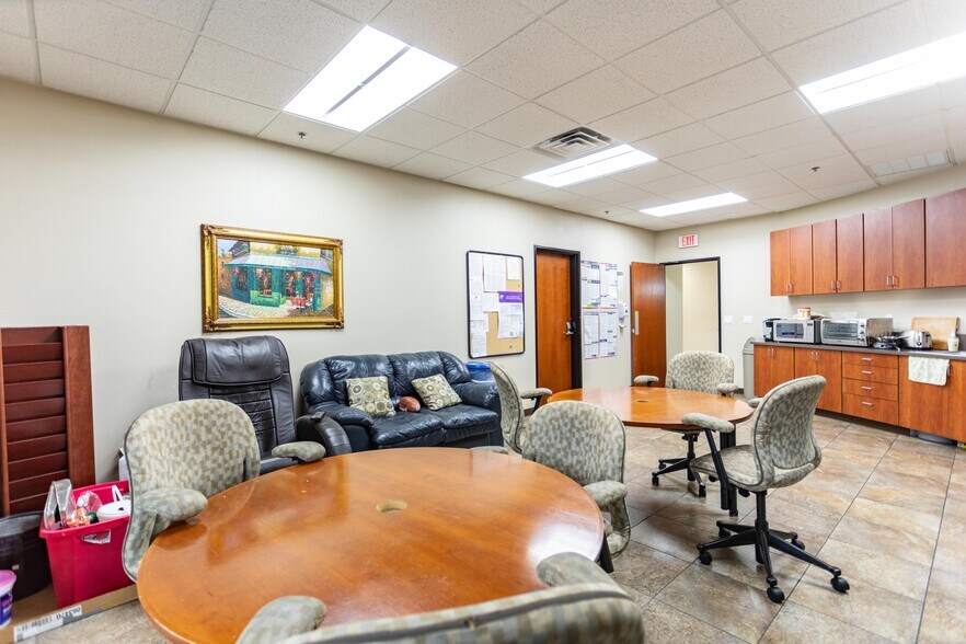 More Photos Of 13405 Folsom Blvd, Folsom Office For Lease