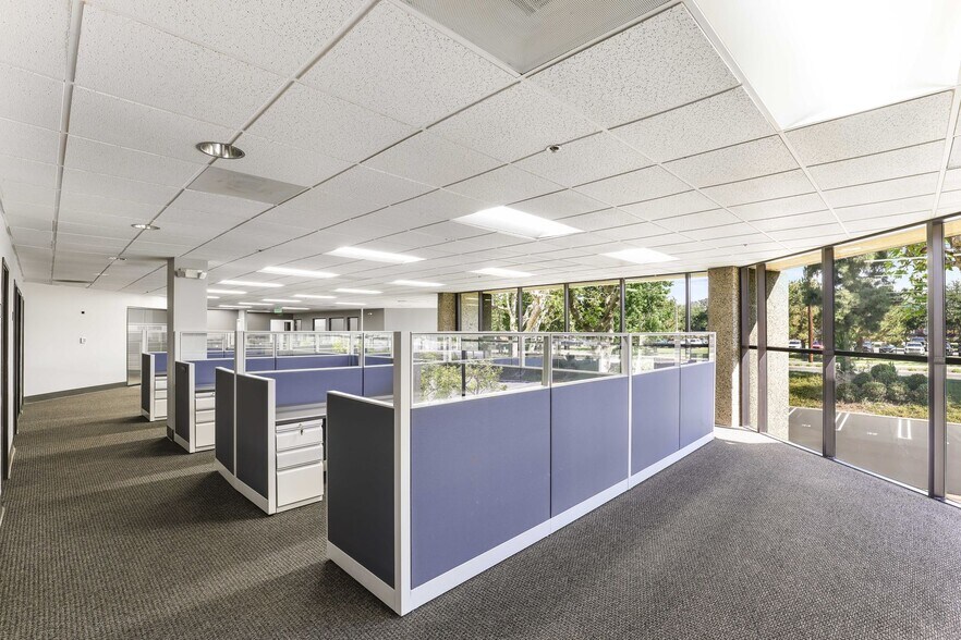 More Photos Of 3150 E Birch St, Brea Manufacturing For Sale