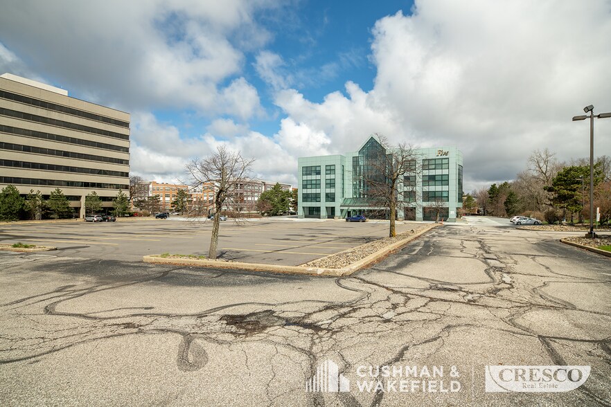 More Photos Of 23250 Chagrin Blvd, Beachwood Office For Lease