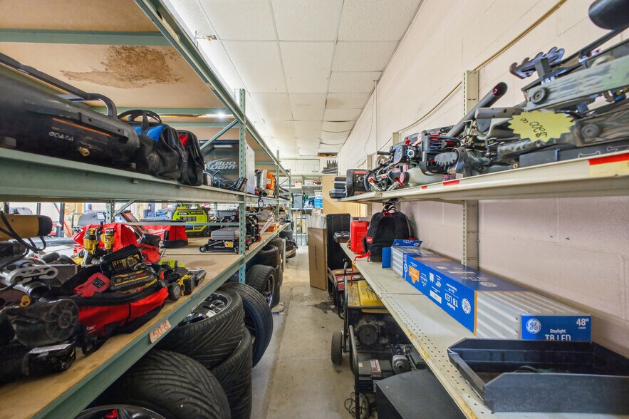 More Photos Of 3210 E Main St, Columbus Freestanding For Sale