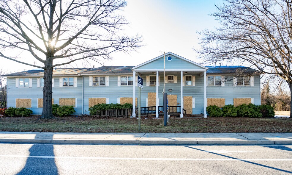 More Photos Of 5820 Southwestern Blvd, Halethorpe Flex For Sale