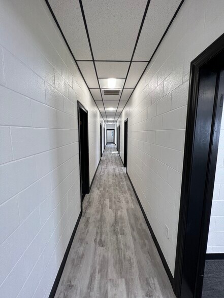 More Photos Of 1821 E Nine Mile Rd, Highland Springs Office For Lease