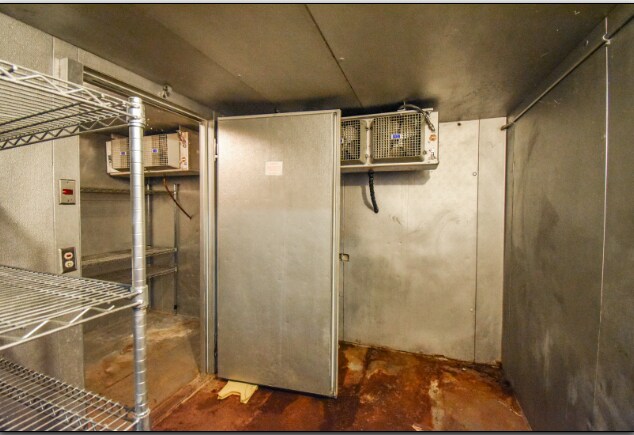 More Photos Of 152 E Main St, Dwight Bar For Sale