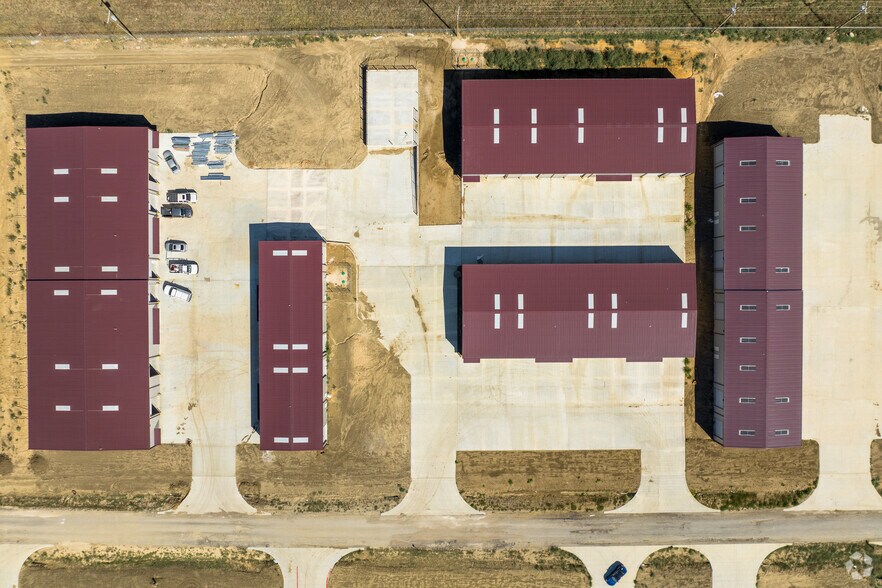 More Photos Of 4580 J D Mouser Pky, Alvarado Unknown For Lease