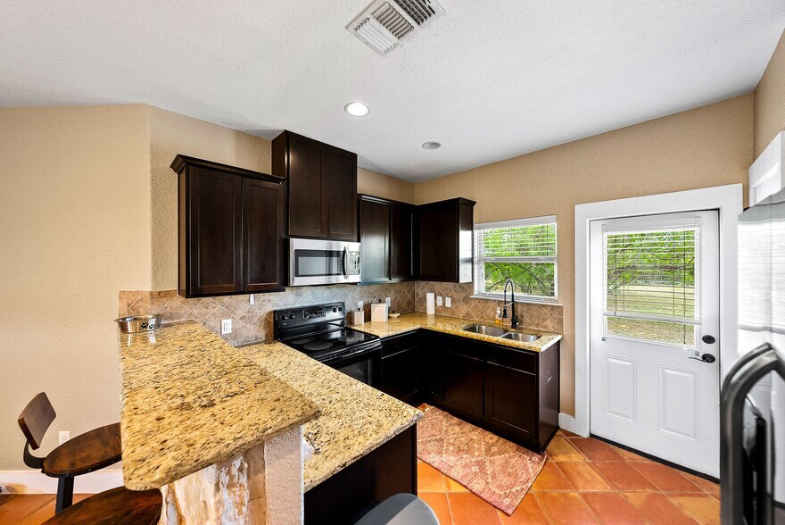 More Photos Of 1260 County Road 361, La Vernia Land For Sale