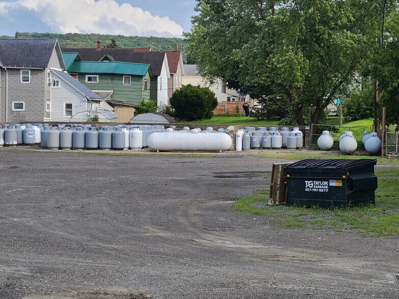 More Photos Of 318 N Elmer Ave, Sayre Unknown For Lease