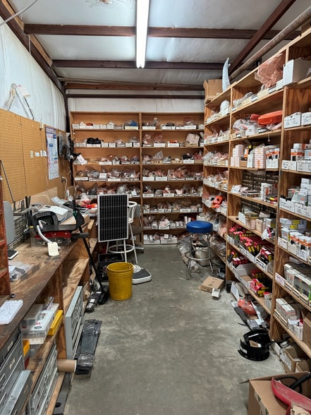 More Photos Of 820 Sligo St, Woodville Auto Repair For Sale