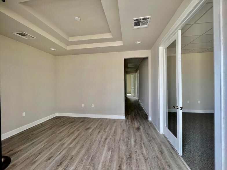 More Photos Of 3129 Kingsley Dr, Pearland Medical For Sale