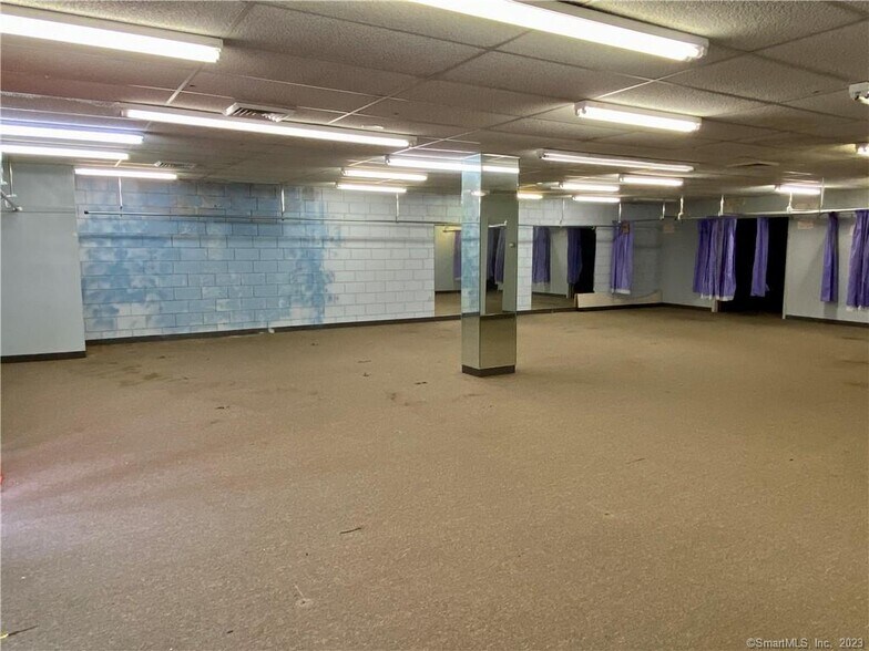 More Photos Of 295 Talcottville Rd, Vernon Storefront Retail Office For Lease