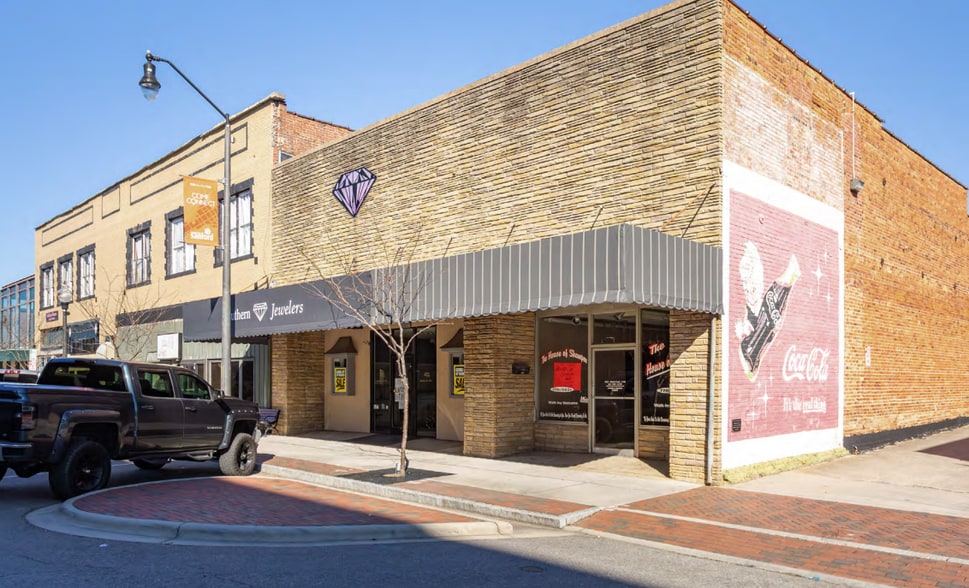 More Photos Of 143-147 S Steele St, Sanford Storefront For Lease