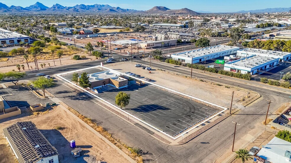 More Photos Of 4525 S Park Ave, Tucson Restaurant For Sale