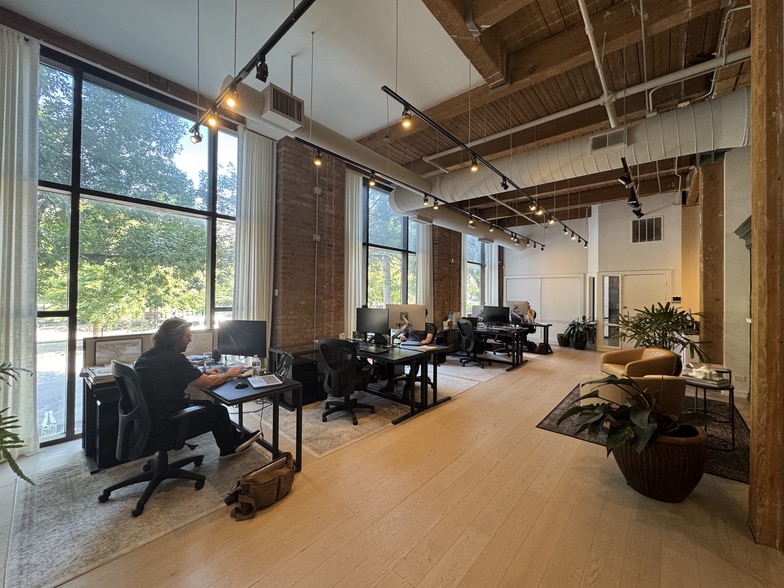 More Photos Of 112 S Sangamon St, Chicago Loft Creative Space For Lease