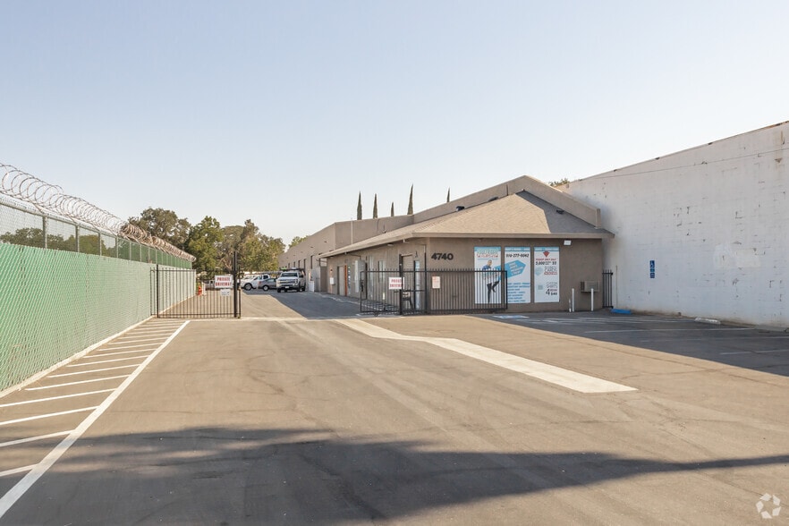 More Photos Of 4740 Myrtle Ave, Sacramento Service For Lease