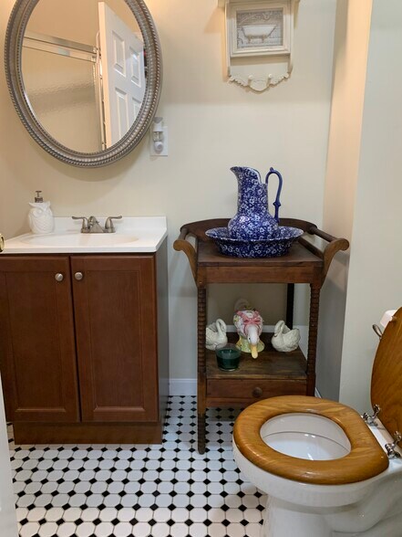 More Photos Of 22 Laurel St, Leominster Warehouse For Sale