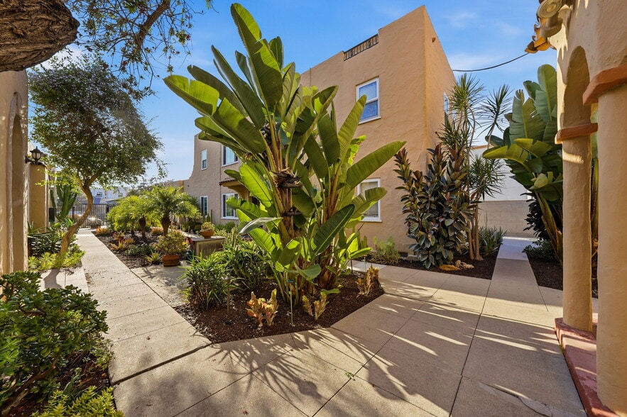 More Photos Of 3947-59 Third ave, San Diego Apartments For Sale