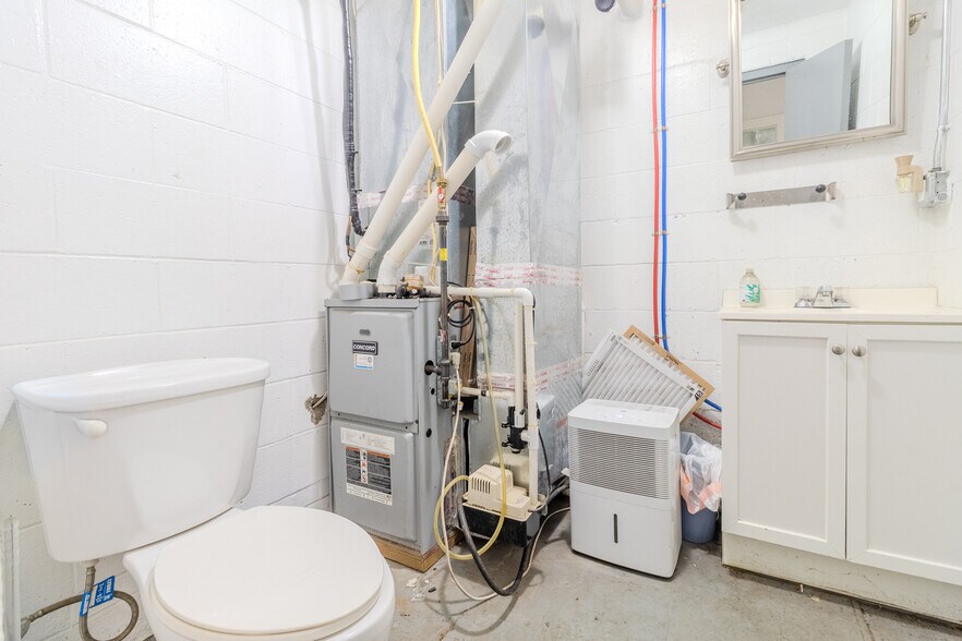 More Photos Of 204 Main St, East Pittsburgh Warehouse For Sale