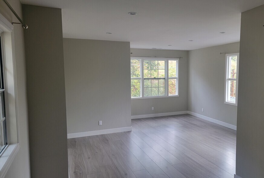 More Photos Of 11346 Santol Dr, Sylmar Apartments For Sale