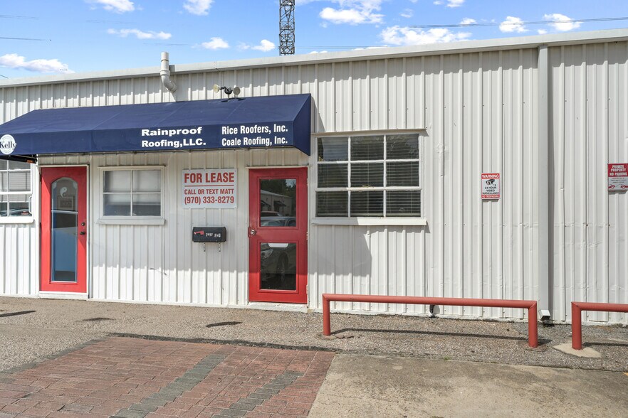 Primary Photo Of 4229 Bellaire Blvd, Houston Warehouse For Lease