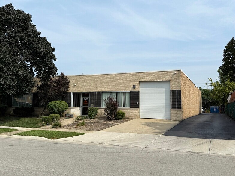 More Photos Of 990 Criss Cir, Elk Grove Village Warehouse For Lease