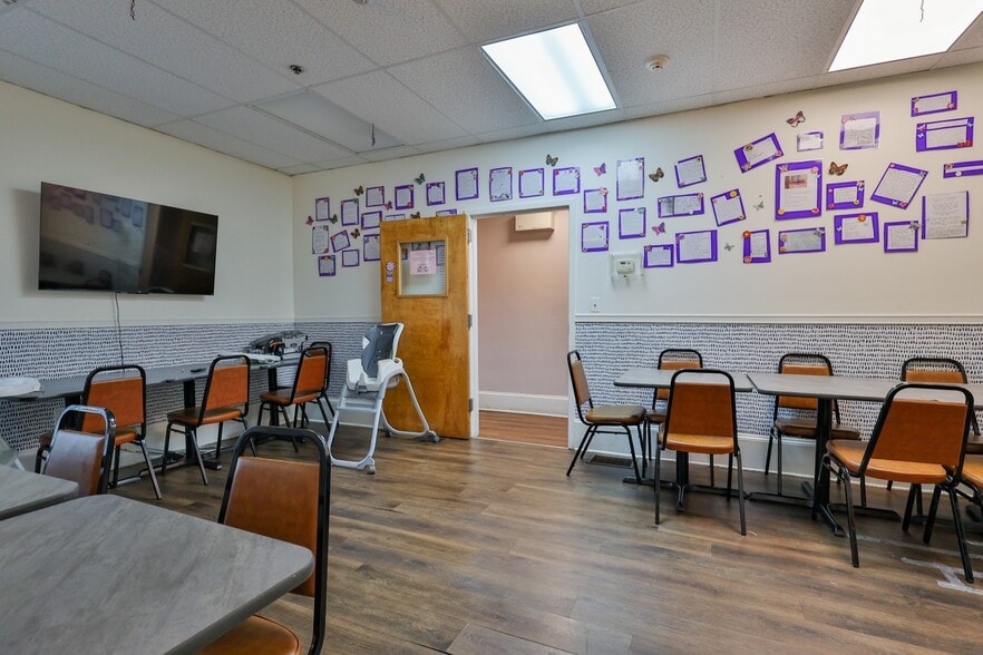 More Photos Of 541 Seneca St, Fountain Hill Healthcare For Sale