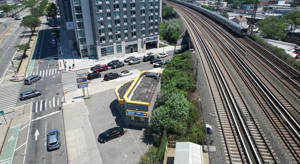 More Photos Of 68-20 Queens Blvd, Woodside Freestanding For Sale