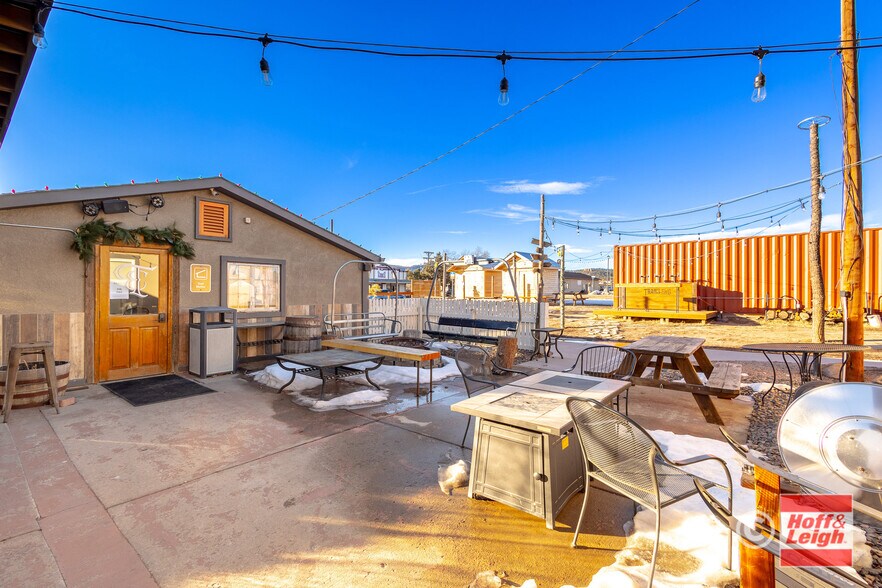 More Photos Of 252 Front St, Monument Freestanding For Sale