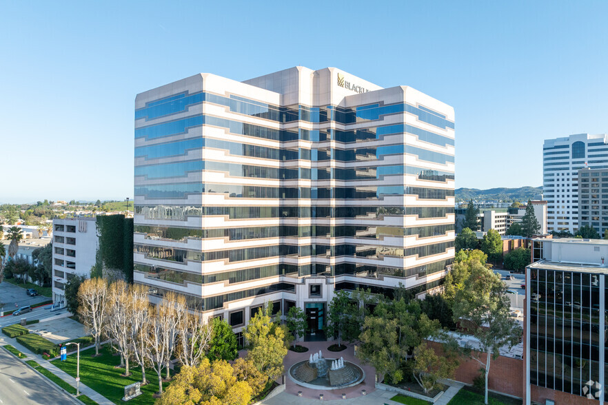 Primary Photo Of 21300 Victory Blvd, Woodland Hills Office For Lease