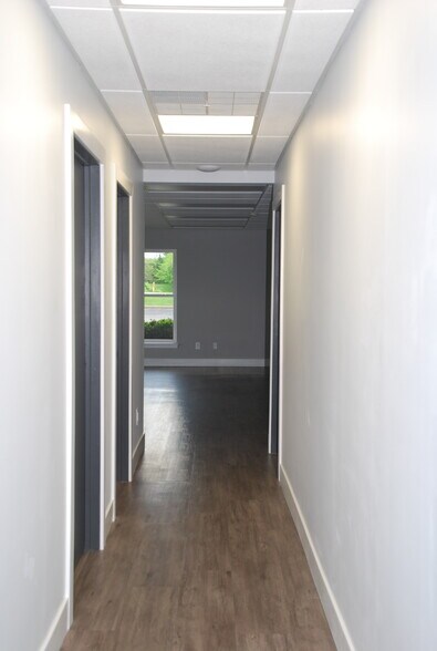 More Photos Of 1314 Barnhart Rd, Troy Office For Lease