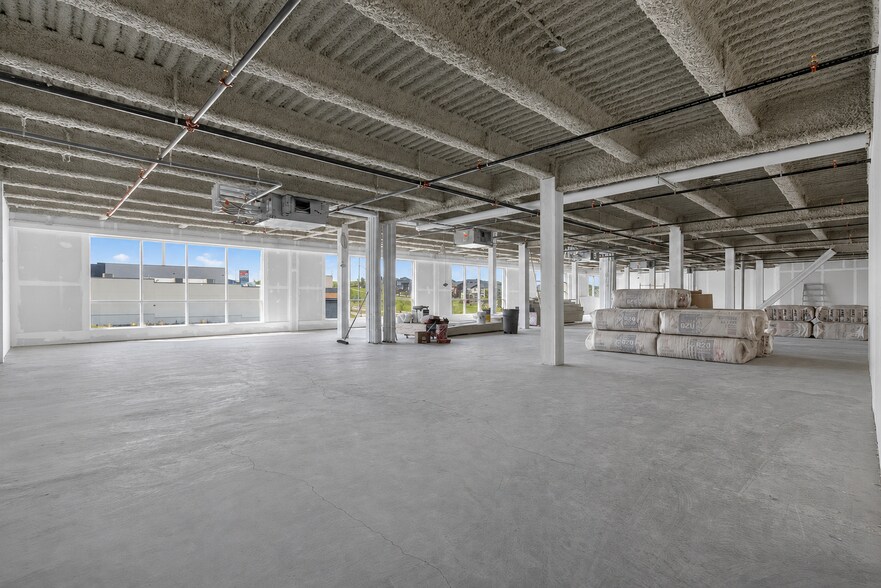 More Photos Of 198 Nolanridge Cres NW, Calgary Office For Sale
