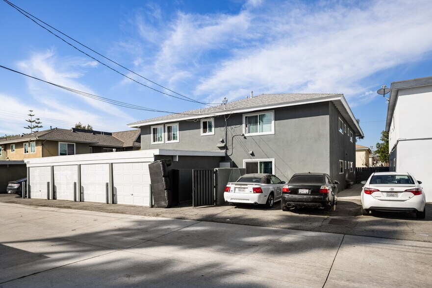 More Photos Of 1033 Valencia St, Costa Mesa Apartments For Sale