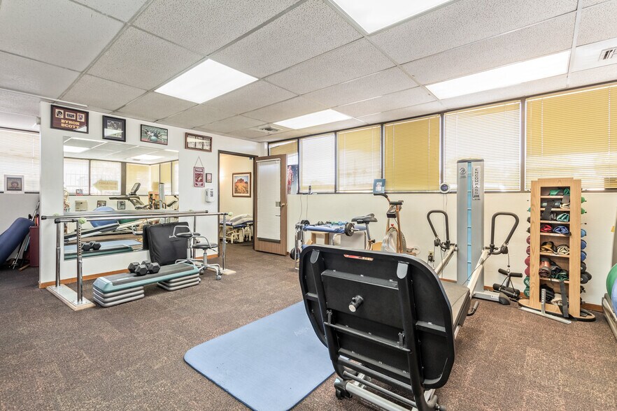 More Photos Of 5815 N Black Canyon Hwy, Phoenix Medical For Lease