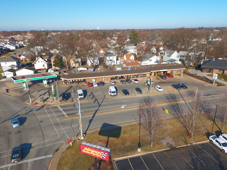 More Photos Of 1612-1636 38th St, Rock Island Storefront For Sale