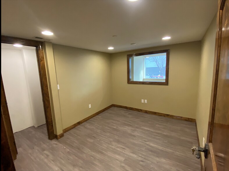 More Photos Of 1933 Dolores Way, Carbondale Industrial For Lease