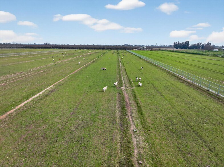 More Photos Of 6873 20th Ave, Lemoore Land For Sale