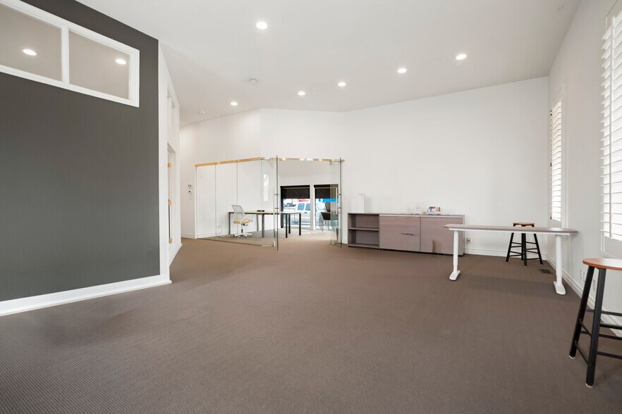 More Photos Of 2505 W Alamo Ave, Littleton Freestanding For Sale