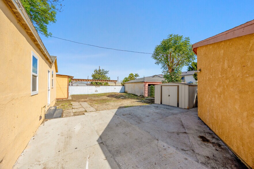 More Photos Of 11100 S Normandie Ave, Los Angeles Multifamily For Sale