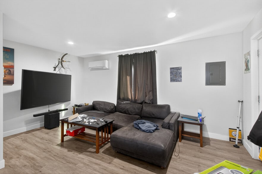 More Photos Of 402 Colin Kelly Dr, Roseville Apartments For Sale