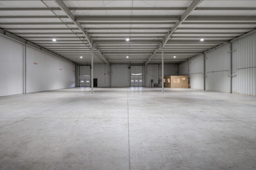 More Photos Of 3525 Enterprise Way, Green Cove Springs Warehouse For Lease