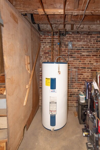 More Photos Of 3600 S Hanover St, Baltimore Storefront For Sale