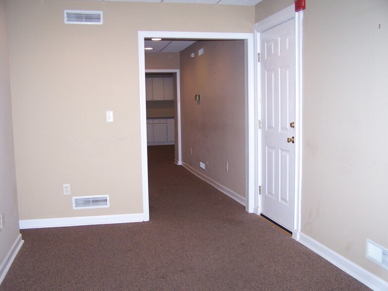 More Photos Of 202 N Union St, Wilmington Storefront Retail Residential For Sale