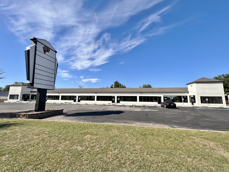 Primary Photo Of 1911 S Sunnylane Rd, Del City Storefront For Sale