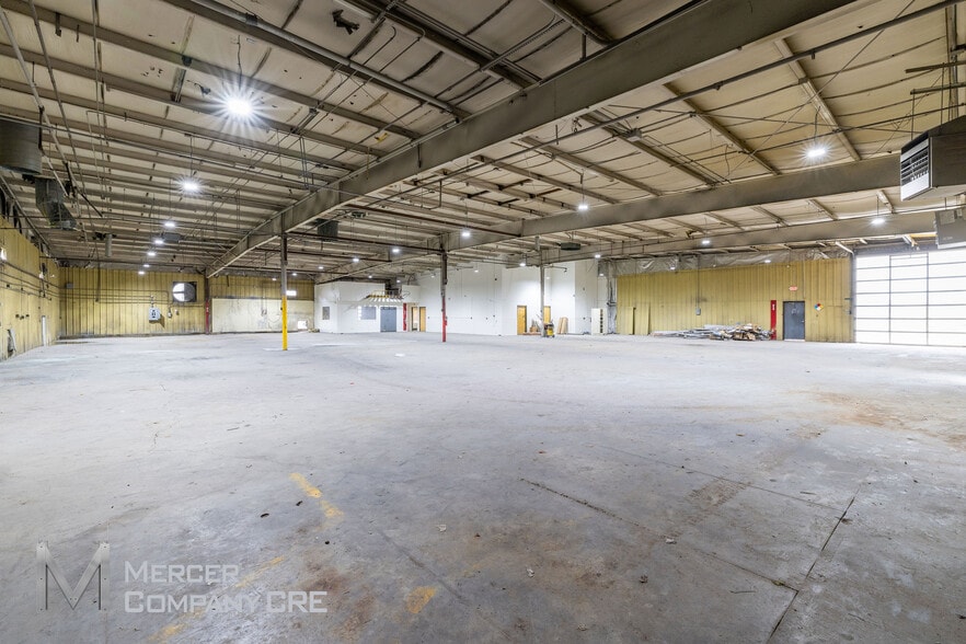 More Photos Of 400 Glade Ave, Oklahoma City Manufacturing For Lease