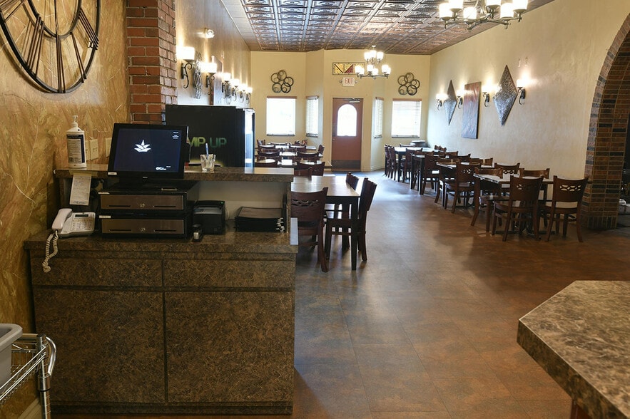 More Photos Of 239 Main St, Shelby Bar For Sale