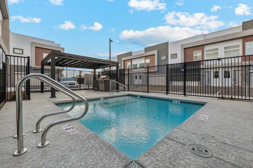 More Photos Of 3109 N 39th St, Phoenix Apartments For Sale