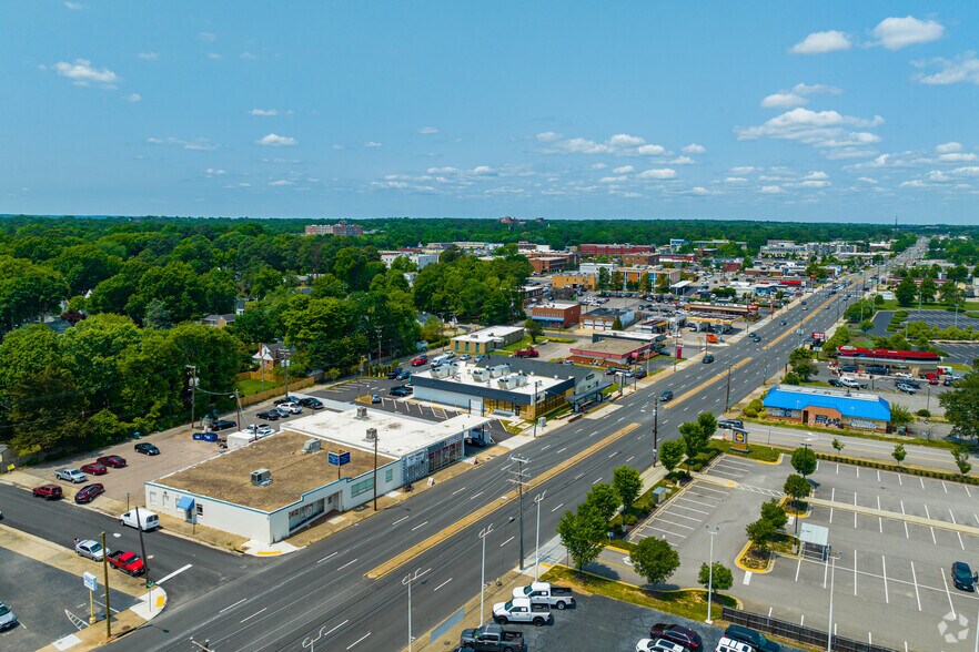 More Photos Of 4711 W Broad St, Richmond Freestanding For Sale