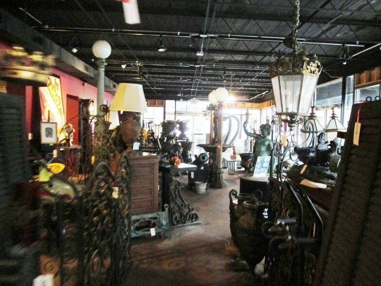 More Photos Of 4783 Peachtree Rd, Atlanta Freestanding For Sale