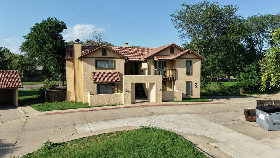 Primary Photo Of 1625 S Longford Ln, Wichita Apartments For Sale