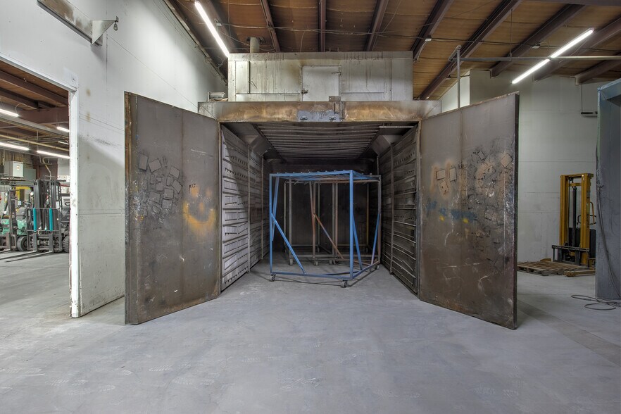 More Photos Of 106 Dunn Ave N, Hinckley Industrial For Lease